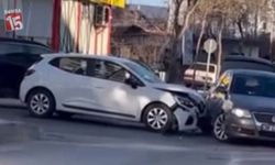 Isparta’da İki Araç Çarpıştı: Maddi Hasarlı Kaza