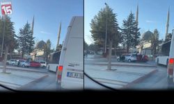 Isparta Kongre Merkezi Önünde Maddi Hasarlı Kaza