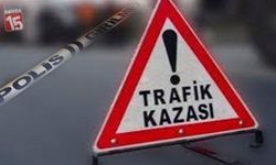 Afyonkarahisar’da İlginç Kaza: Tekerlek Çıktı, Araç Refüje Girdi