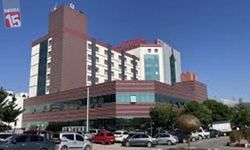 Afyon’da Tır Devrildi: Direksiyon Hâkimiyeti Kayboldu, Sürücü Yaralandı