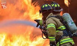 Antalya Serik’te Korkutan Yangın: İnşaat Deposunda Büyük Hasar