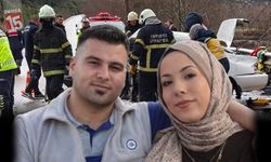 Feci Kazada Hayatını Kaybeden Nişanlı Çift Yan Yana Defnedildi