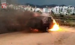 Isparta’da Park Halindeki Otomobil Yandı: Mahallede Korku Dolu Anlar