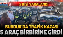 Burdur'da Zincirleme Trafik Kazası: 5 Araç Birbirine Girdi, 5 Kişi Yaralandı