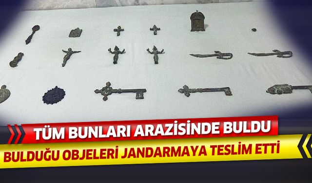 Arazisinde taş toplarken onlarca tarihi eser buldu