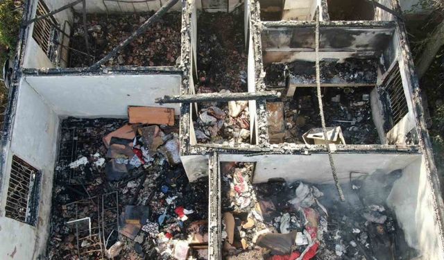 Evi küle döndü, çaresizlik içinde izledi: "Gözümün önünde 10 dakikada çöktü, televizyon izler gibi izledim"