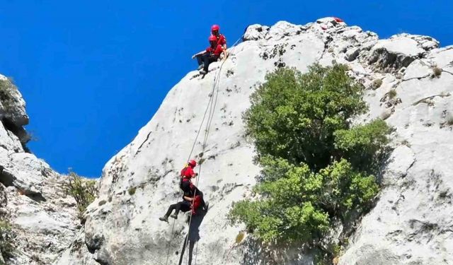 Isparta’da Jandarma’dan kayıp şahıs senaryosuna gerçeğini aratmayan tatbikat