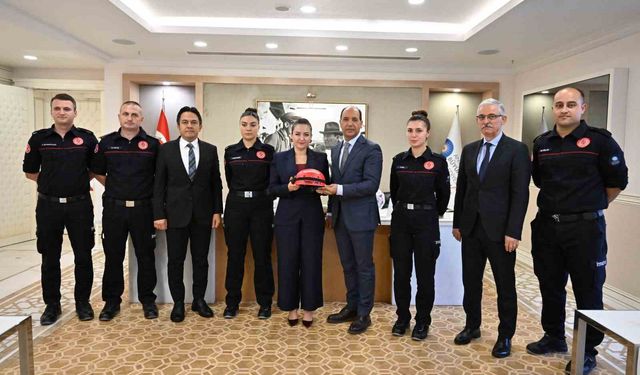 İtfaiye Haftası’nda ‘Pelerinsiz Kahramanlar’a teşekkür