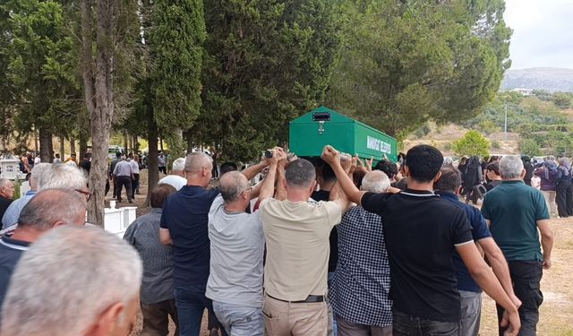 Kansere yenik düşen genç doktor adayı toprağa verildi