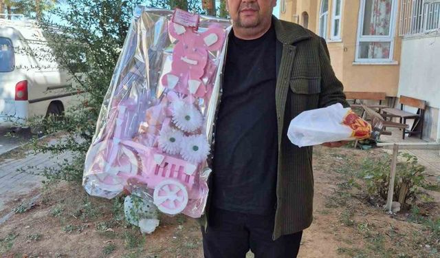 Mahalle muhtarından örnek davranış