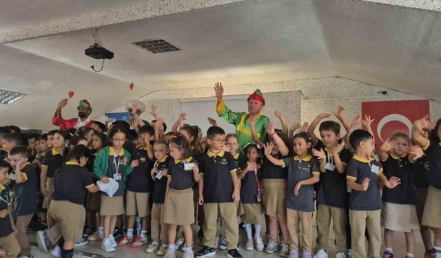 Nasrettin Hoca, Hacivat ve Karagöz kültür şölenine konuk oldu