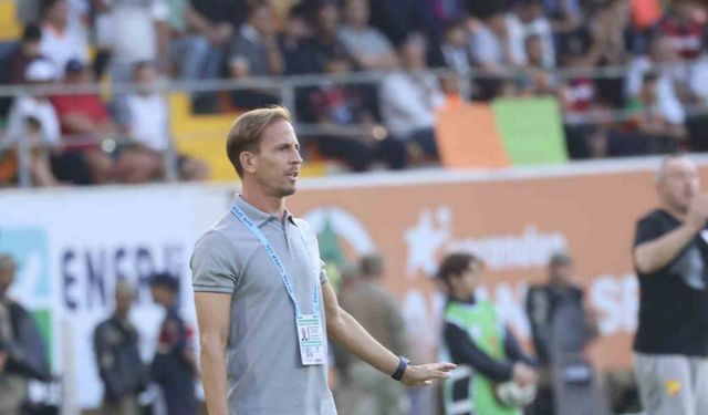 Trendyol Süper Lig: Alanyaspor: 0 - Göztepe: 0 (İlk yarı)