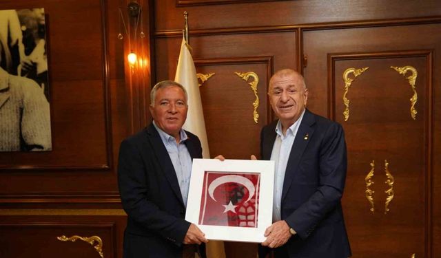Zafer Partisi lideri Özdağ’dan Başkan Kepenek’e övgü; "Gerçekten kıskandım"