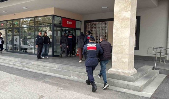 Afyonkarahisar merkezli 6 kentte telefon dolandırıcılarına operasyon