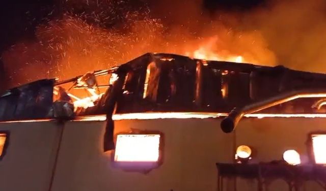 Isparta'da bir kereste fabrikası tamamen yanarak kül oldu