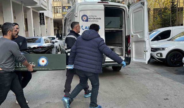 Antalya'da evinde ölü bulunan yaşlı kadının kızı ve erkek arkadaşı tutuklandı