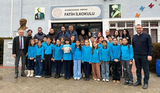 Emirdağ Fatih İlkokulu 'İlkokullar Arası En İyi Cümle / Afiş Yarışması'nda birinci oldu