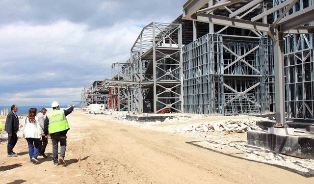 Zekbekci'den 'Denizli Büyükşehir hastaneye su vermiyor' çıkışı