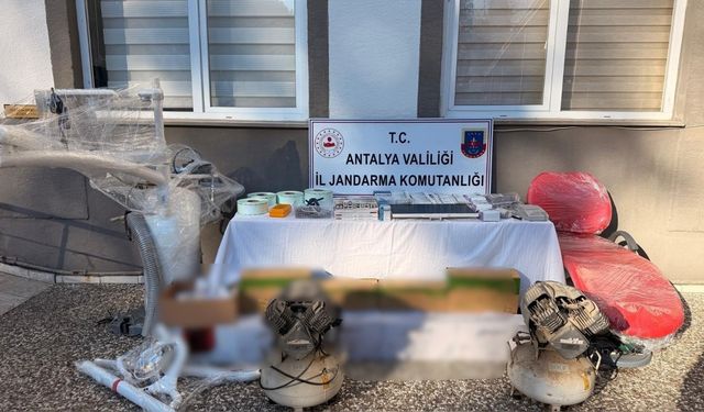 Antalya'da diplomasız kaçak diş tedavisi yapan şüpheliye operasyon