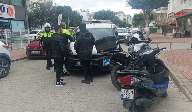 Antalya'da 'dur' ihtarına uymayıp polisten kaçan motosiklet sürücüsüne 60 bin TL ceza