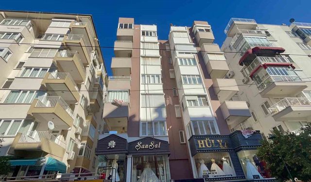 Apartman dairesinde çıkan yangın korkuttu