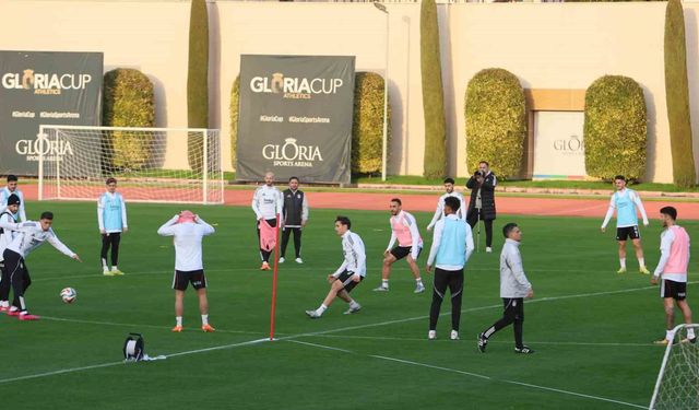 Beşiktaş, devre arası çalışmalarını Antalya'da sürdürüyor