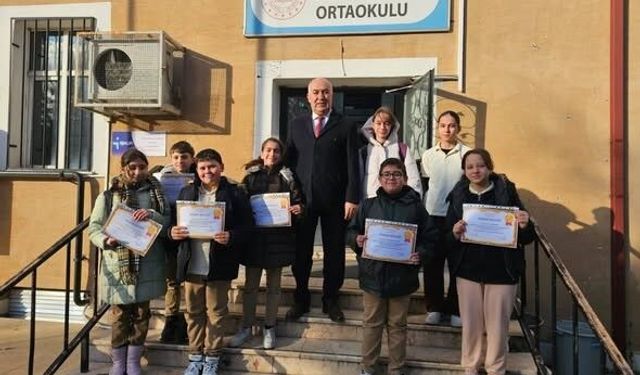 Emirdağ Ortaokulu'nun 'Ayın Öğrencileri' ödüllendirildi