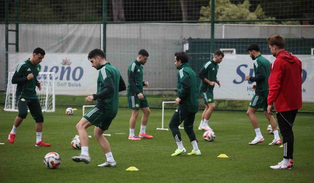 Esenler Erokspor, Antalya'daki devre arası çalışmalarını tamamladı