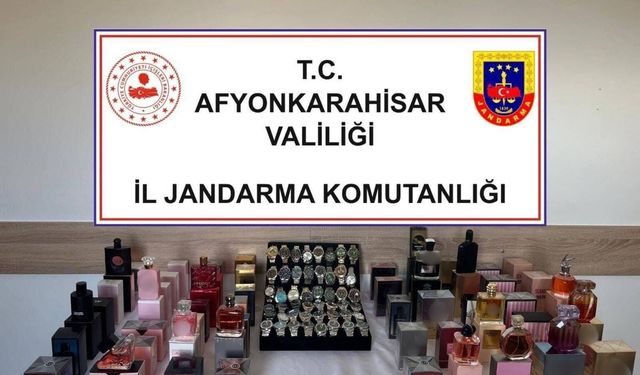 Jandarma kaçak parfüm ve kol saati ele geçirdi