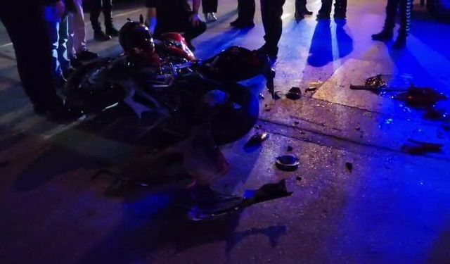 Kaskını kız arkadaşına verdiği feci kazada hayatını kaybetti