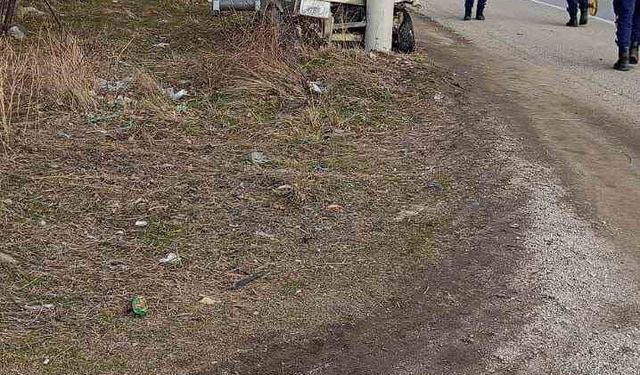 Otomobil mopedle çarpıştı: Anne hayatını kaybetti, oğlu ağır yaralandı