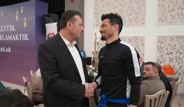 Anahtar Partisi Denizli İl Başkanı Sarun İdmanyurdu'nun iftar yemeğine katıldı