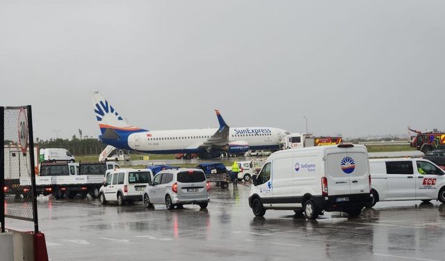 Antalya Havalimanı'nda korkutan kaza ucuz atlatıldı