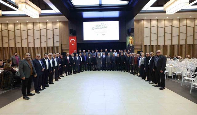 Başkan Doğan muhtarlarla iftarda bir araya geldi