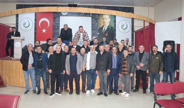 Çal Esnaf Odası'nda 4 dönemdir değişmeyen başkan değişti