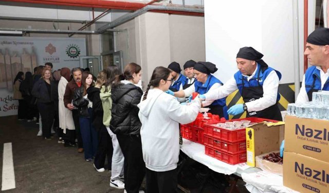 Denizli OSB'nin geleneksel iftar sofrasında 3 bin öğrenci buluştu