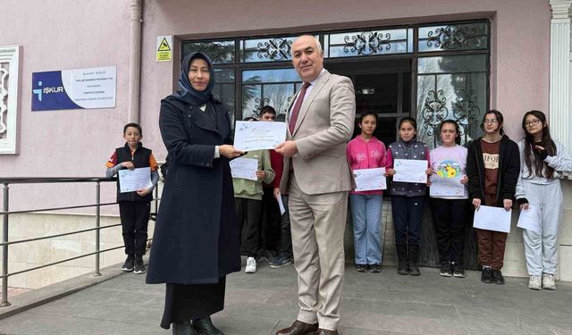 Emirdağ Gömü Ortaokulu, Avrupa'dan 'eTwinning' projesiyle ödülle döndü