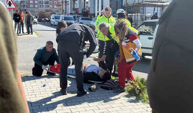 Gazipaşa'da otomobil ile motosiklet çarpıştı: 1 yaralı