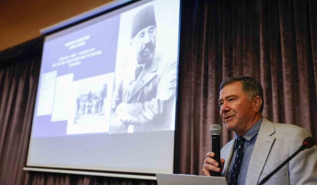 Her batık kendi dönemine ışık tutuyor