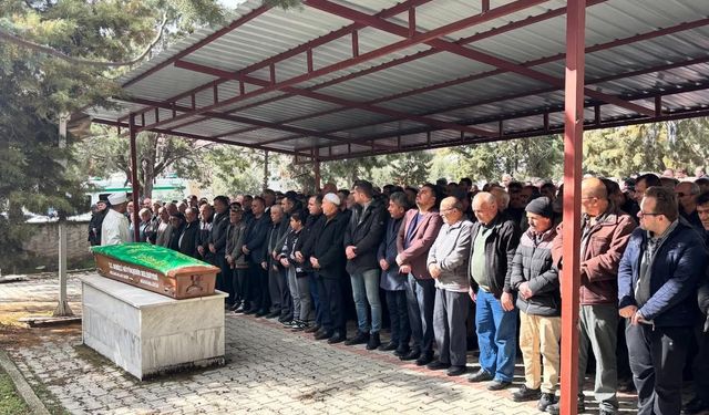 İş kazasında hayatını kaybeden belediye personeli toprağa verildi