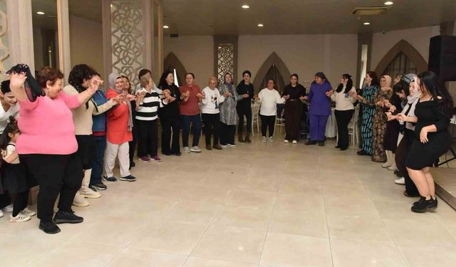 Kepezli hanımlar kadınlar matinesinde buluştu