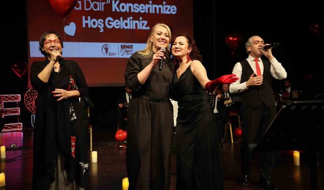 Merkezefendi'de Sevgililer Günü'ne özel 'Aşka Dair' konseri büyük beğeni topladı