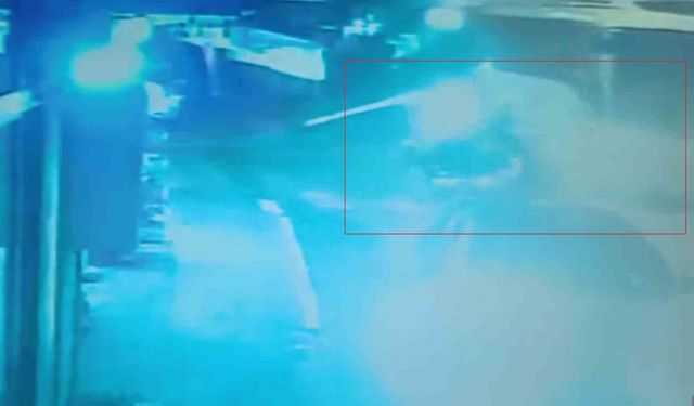 Motosikletli gencin hayatını kaybettiği kaza kamerada