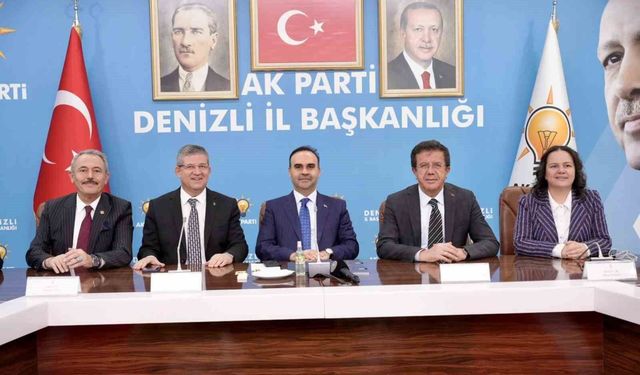 Sanayi ve Teknoloji Bakanı Mehmet Fatih Kacır Denizli partilileriyle bir araya geldi