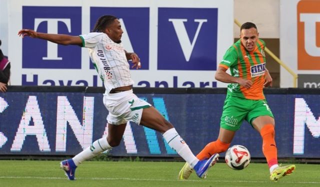Trendyol Süper Lig: Alanyaspor: 2 - Konyaspor: 1 (Maç sonucu)