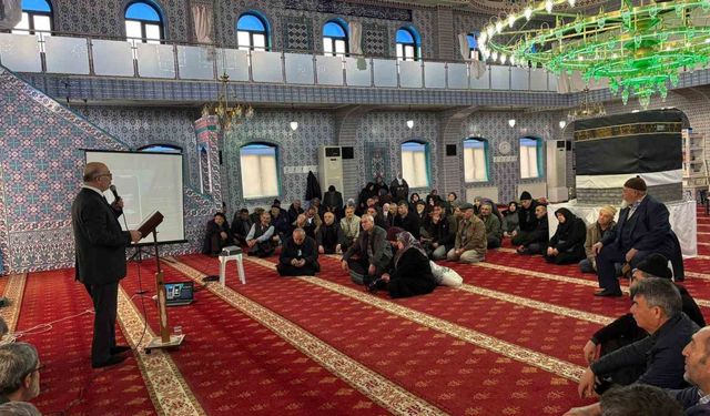 Umre yolcularına yönelik seminer