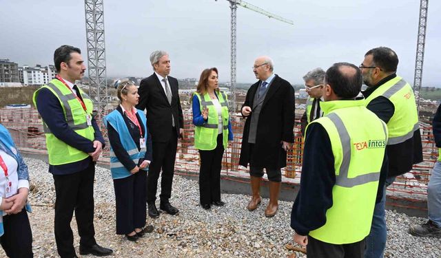 Vali Köşger, Denizli Acil Durum Hastanesi inşaatının son durumu hakkında bilgi aldı
