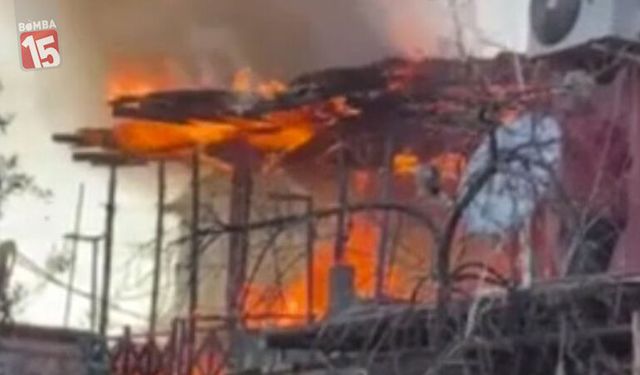 Antalya'da Alevler Yükseldi: Yaşlı Çiftin Evi Küle Döndü