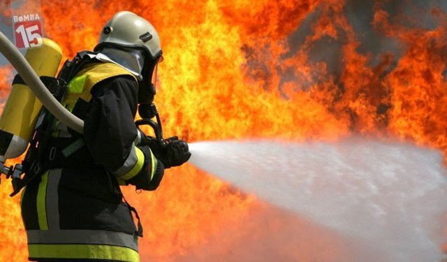 Antalya'da Otel Lojmanında Yangın: Facia Son Anda Önledi