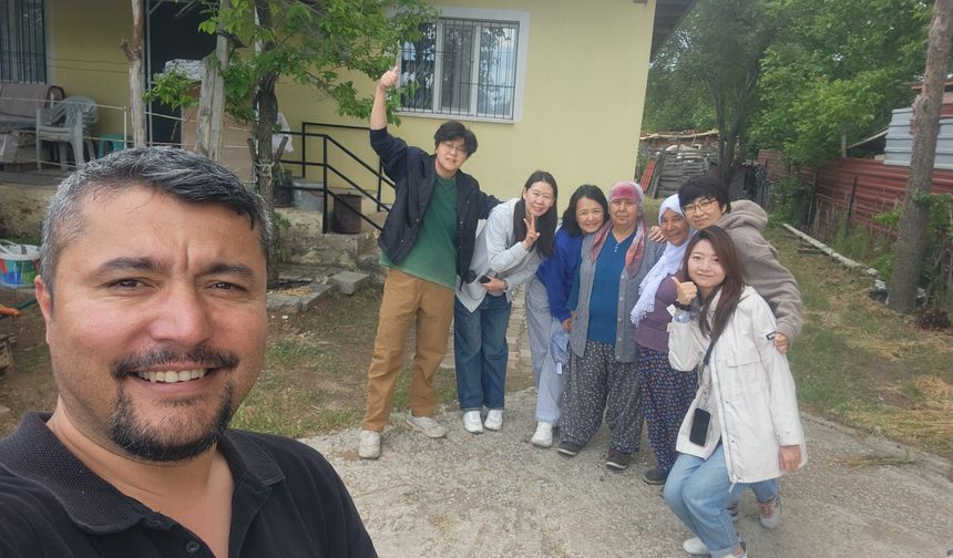 Çinli kazazede kafileyi annesinin evinde ağırladı